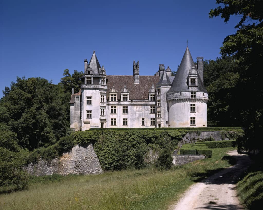 Château de Puyguilhem, vue d'ensemble côté est